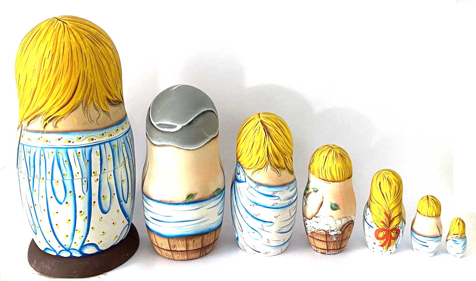 Russian Banya Matryoshka – Artist Signed – 7 Nested Set