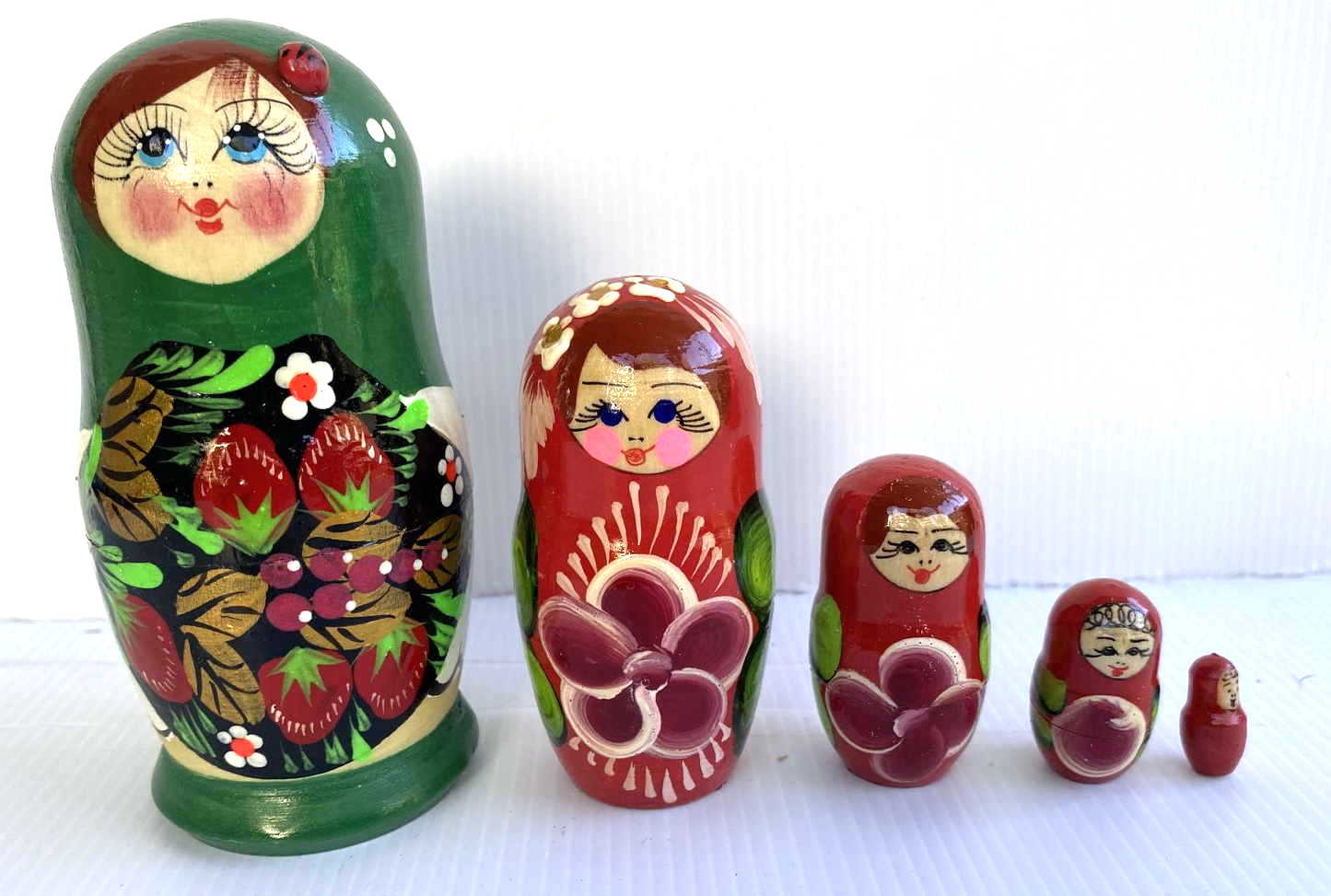 Strawberry & Floral Matryoshka Nesting Dolls – 5 Nested Set