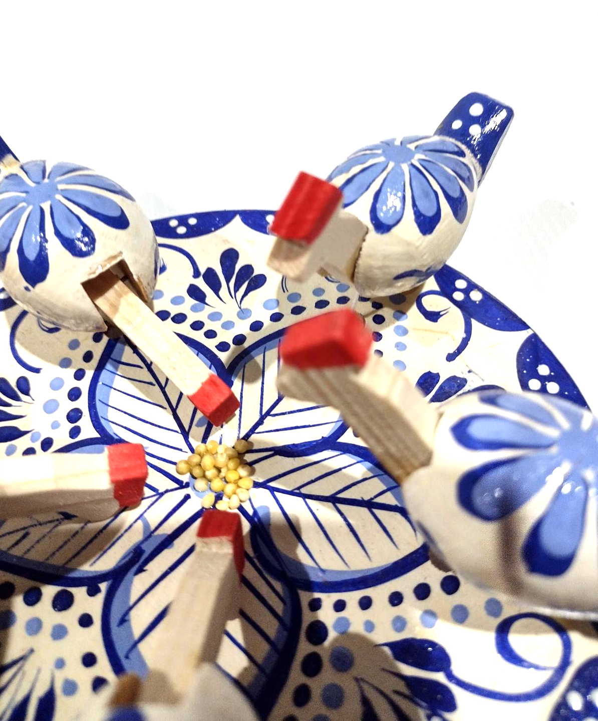Bogorodsky Toy - Pecking Hens, Five Blue & White Hens