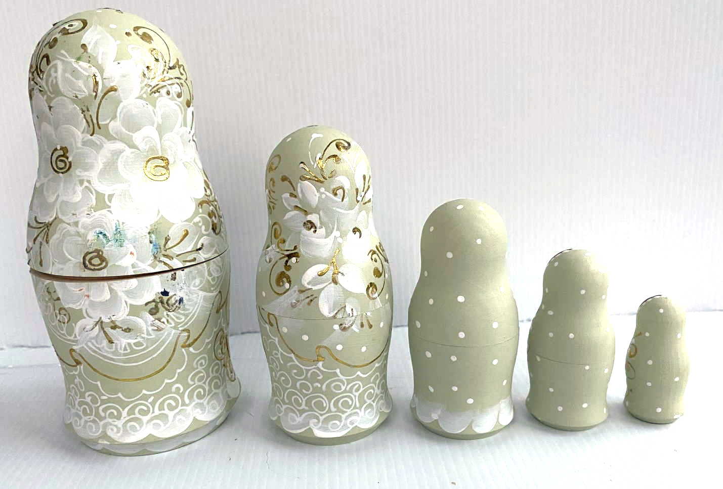 Morozova Pastel Green & Gold Floral Nesting Dolls - 5 Nested Set