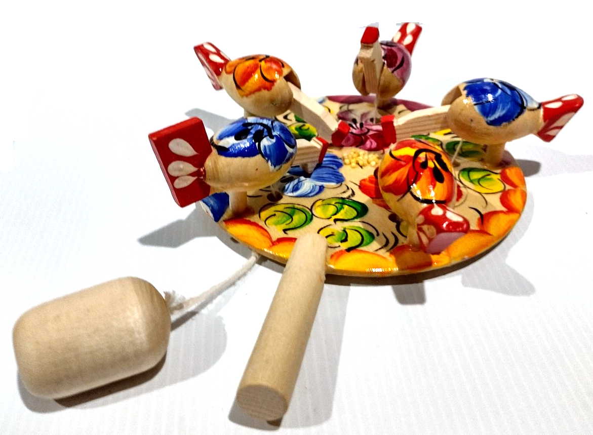 Bogorodsky Toy - Pecking Hens, Five Rainbow Hens & Pansies