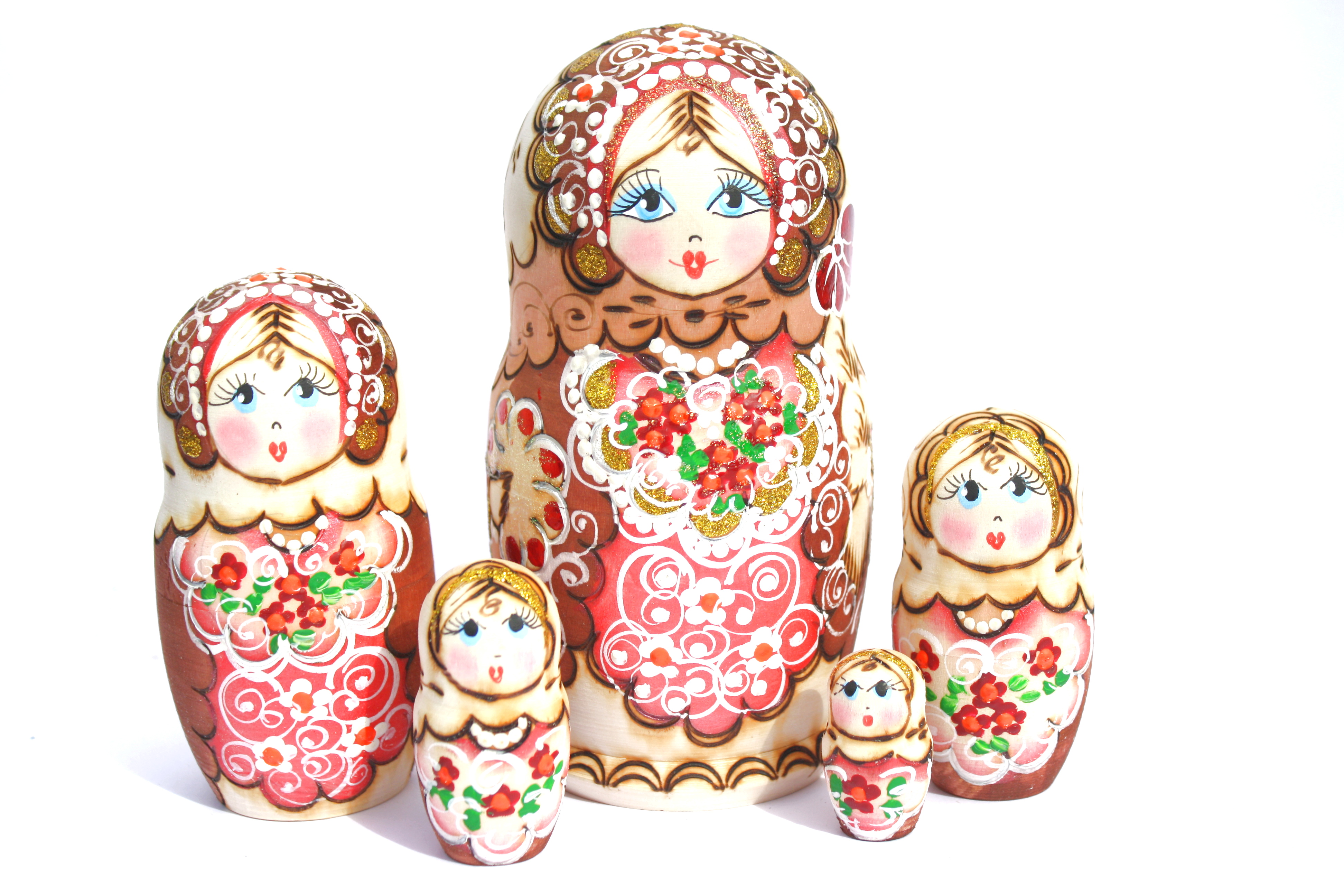 Mauve Pokerwork girl with flowers - Set of five nested