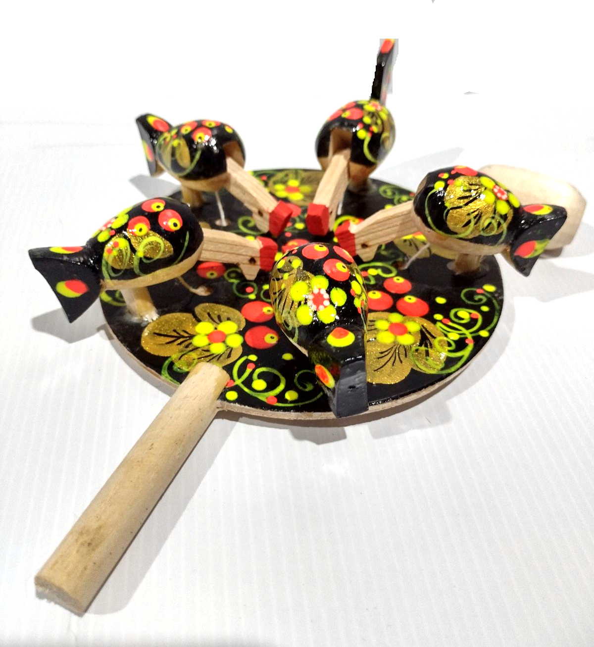 Bogorodsky Toy - Pecking Hens, Five Black Hens, Lime & Coral Berries