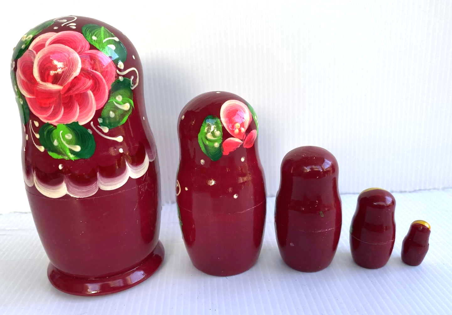 Crimson Rose Matryoshka Nesting Dolls – 5 Nested Set