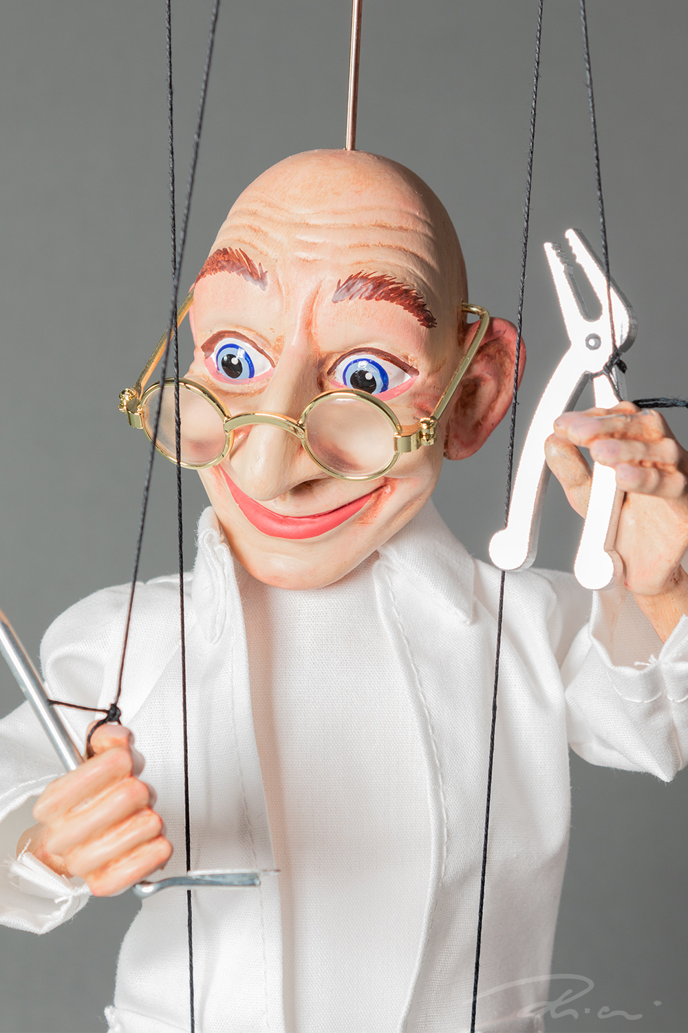Czech Marionette - dentist