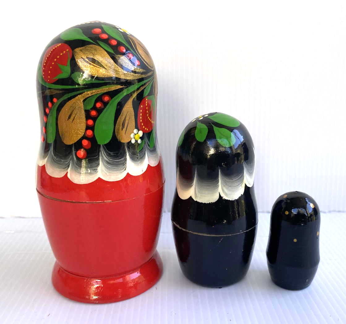 Khokhloma Black & Green Matryoshka – 3 Nested Set