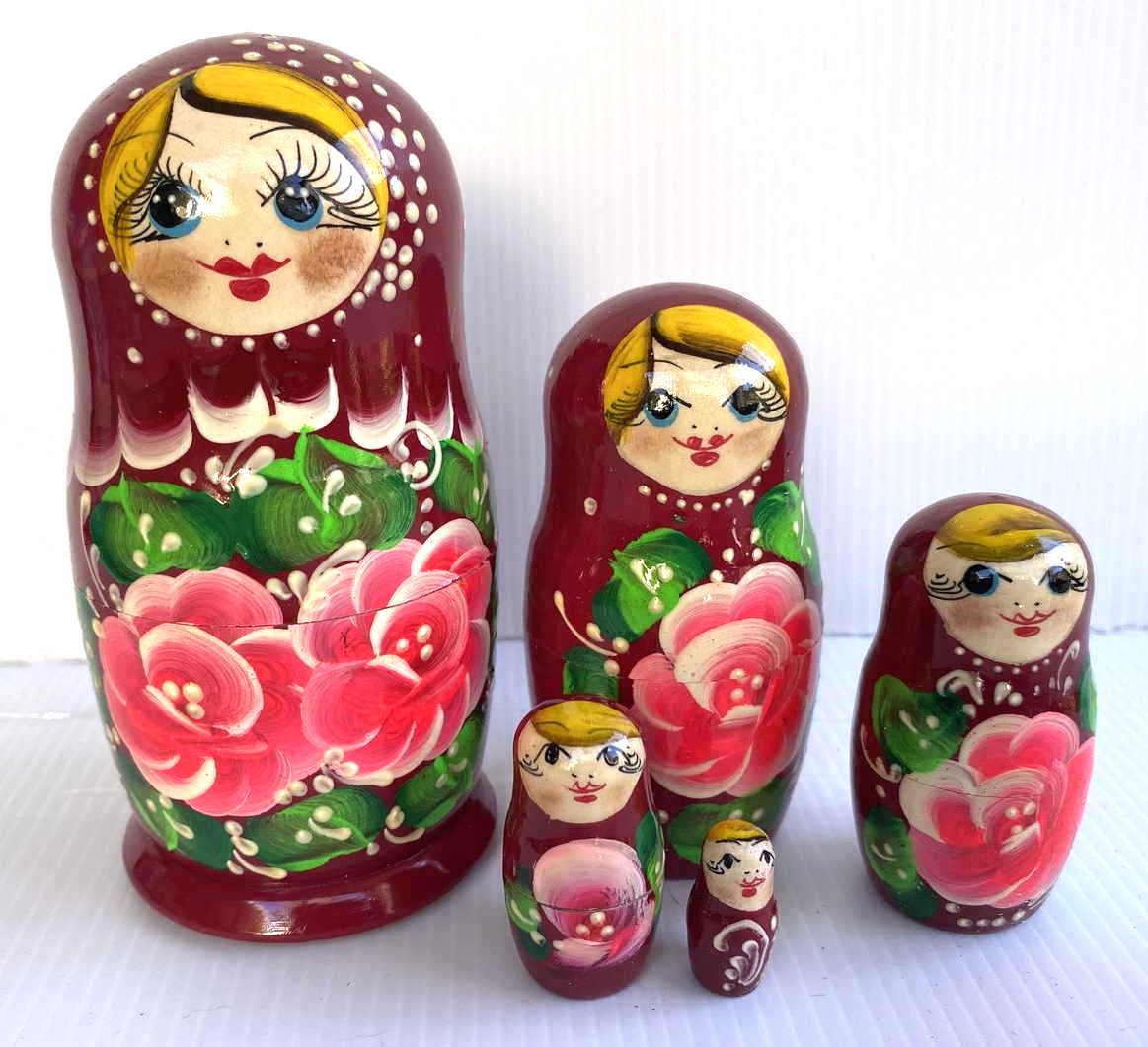 Crimson Rose Matryoshka Nesting Dolls – 5 Nested Set