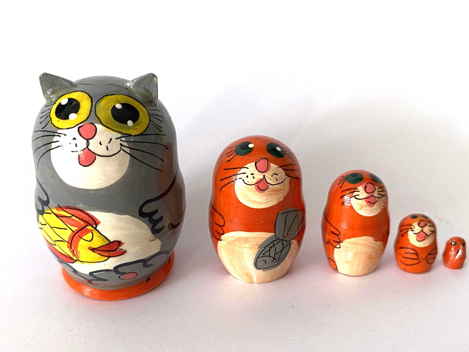 Miniature Comic Cat & Mouse Nesting Dolls – 5 Nested Set - 55mm